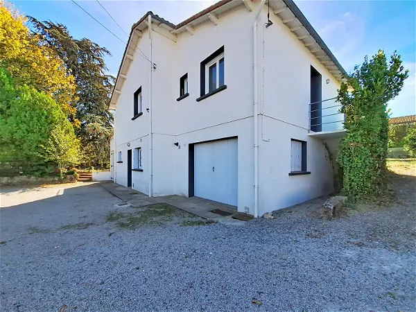 Maison à vendre - TONNAY CHARENTE, 5 pièces