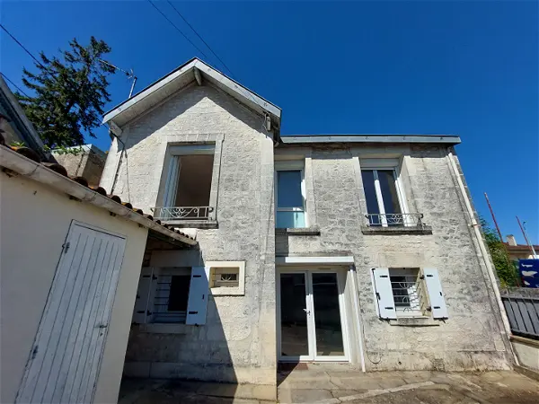 Location maison 4 pièces - 84.79m² à Saintes (17100)