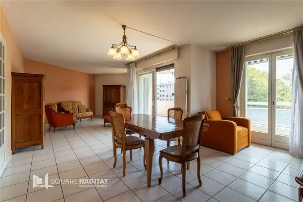 Appartement à vendre - VILLE LA GRAND, 3 pièces