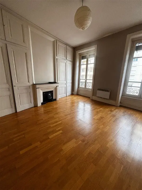 Appartement à louer - Villeurbanne, 2 pièces