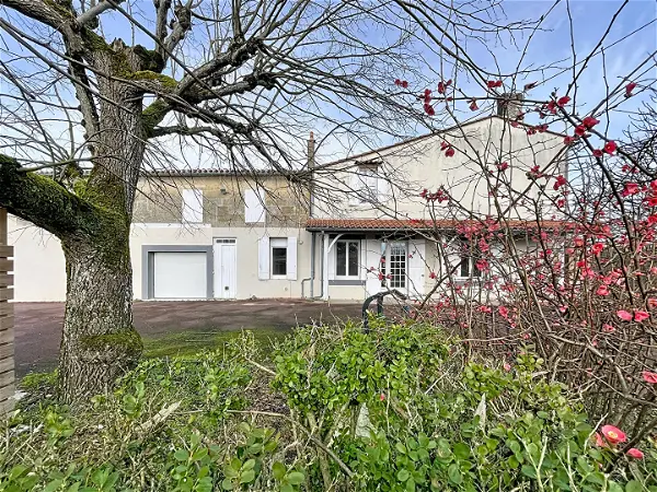 Achat maison 8 pièces - 201m² à Saint gervais (33240)