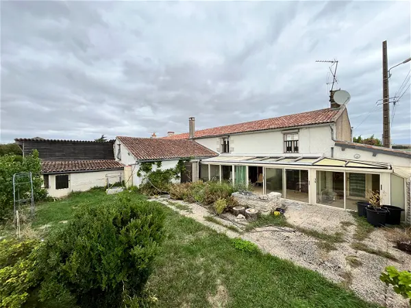 Achat maison 5 pièces - 206m² à Saint jean de sauves (86330)