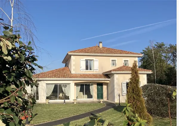 Maison à vendre - NEUVILLE DE POITOU, 10 pièces