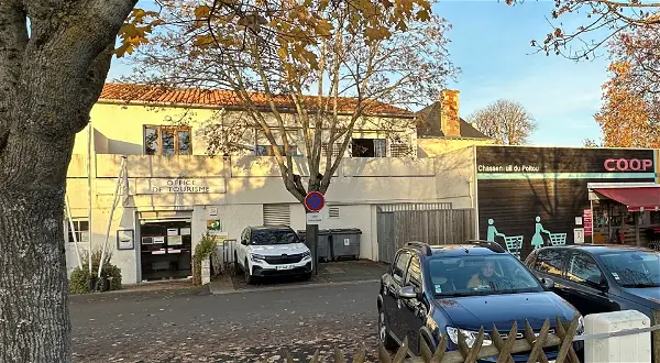 Local commercial à louer - CHASSENEUIL DU POITOU
