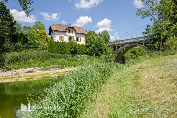 Achat maison 6 pièces - 161.16m² à Les combes (25500)