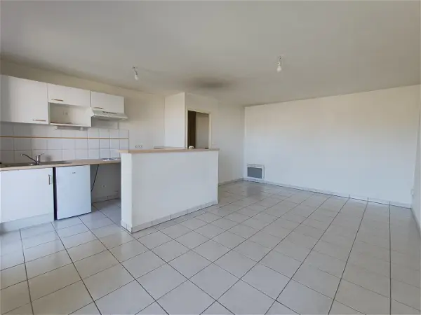 Location appartement 2 pièces - 43.84m² à Castelginest (31780)