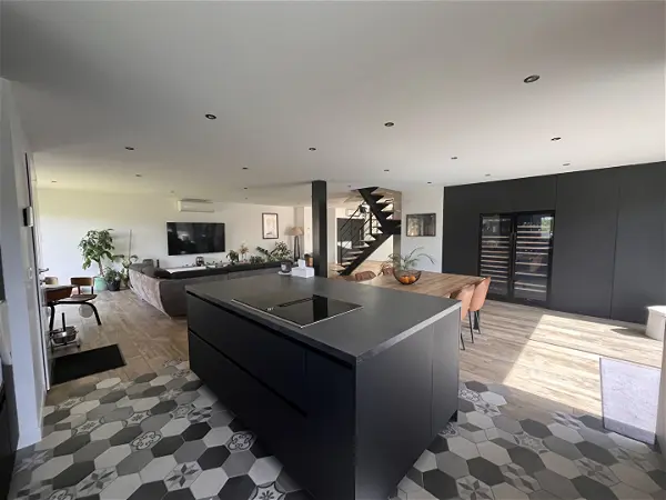 Maison à vendre - NEUVILLE DE POITOU, 6 pièces