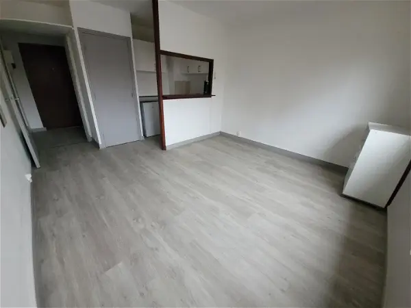 Location appartement 1 pièce - 23.64m² à Lille (59800)