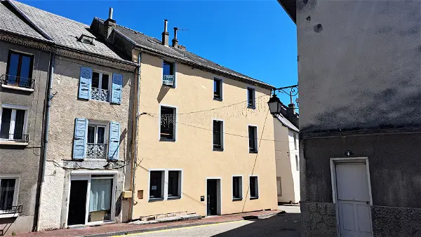 Maison à vendre - LA MURE, 8 pièces