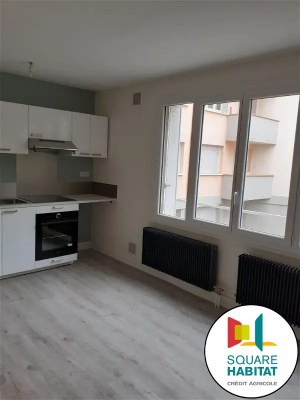 Appartement à louer - ISSOIRE, 1 pièce