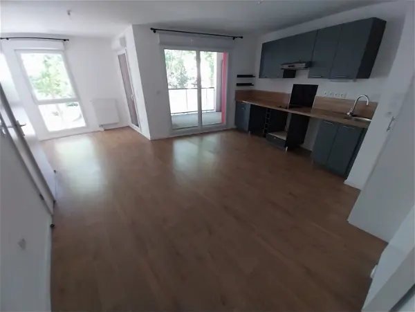 Appartement à louer - ST SEBASTIEN SUR LOIRE, 2 pièces