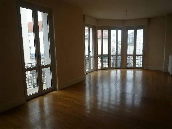 Appartement à louer - VICHY, 5 pièces