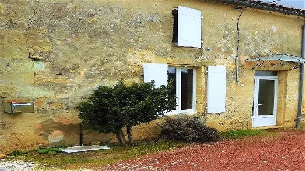 Appartement à louer - ST VINCENT DE PERTIGNAS, 4 pièces