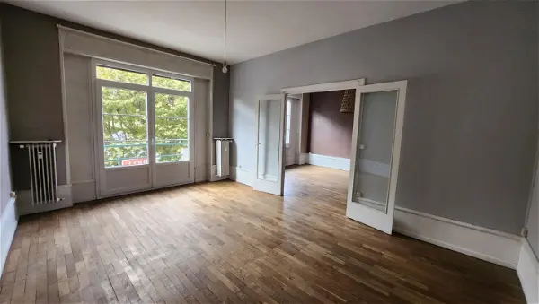 Appartement à louer - Vienne, 5 pièces