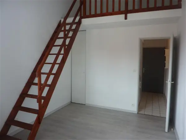 Appartement à louer - Valence, 1 pièce