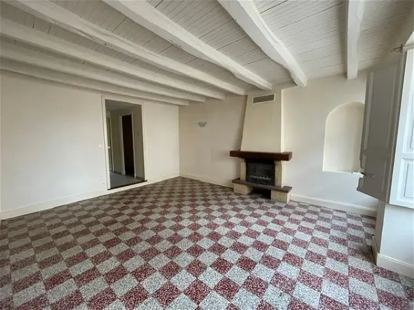 Location maison 3 pièces - 102.79m² à Adriers (86430)