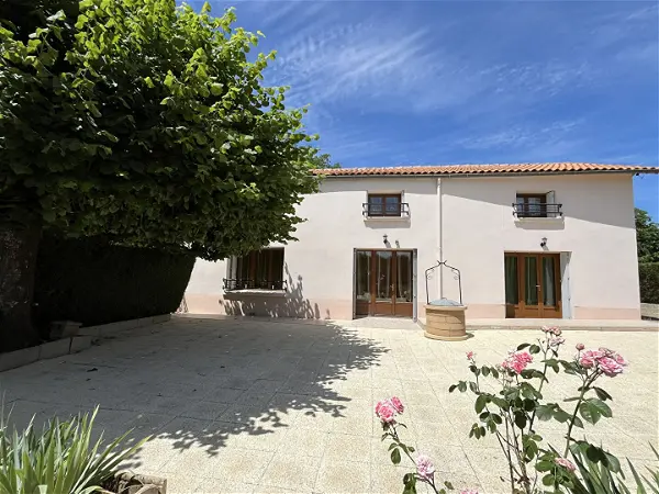 Achat maison 8 pièces - 199.2m² à Rouille (86480)