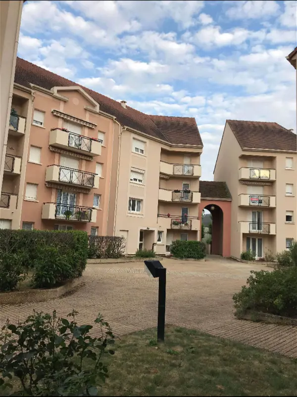 Location appartement 2 pièces - 50.25m² à Sens (89100)