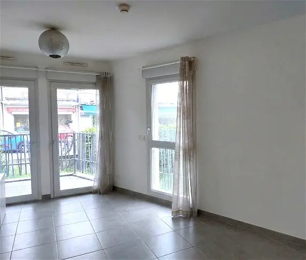 Studio à vendre - CALUIRE ET CUIRE