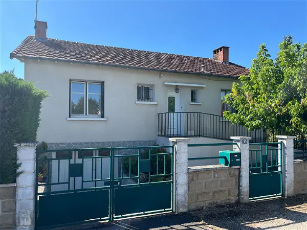 Achat maison 4 pièces - 70m² à Lussac les chateaux (86320)
