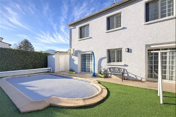 Achat maison 6 pièces - 146m² à Arles sur tech (66150)