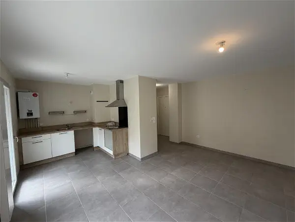 Appartement à louer - La Côte-Saint-André, 3 pièces