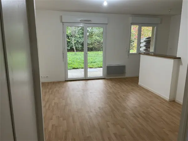 Appartement à louer - SAINT-MEEN-LE-GRAND