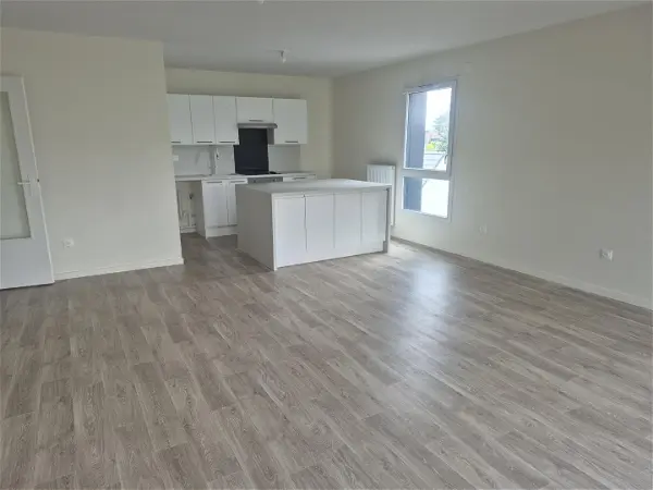 Appartement à louer - Loos, 4 pièces