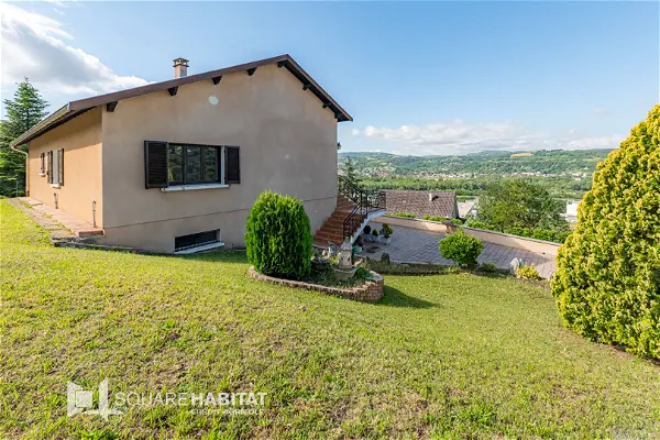 Maison à vendre - CHASSE SUR RHONE, 5 pièces