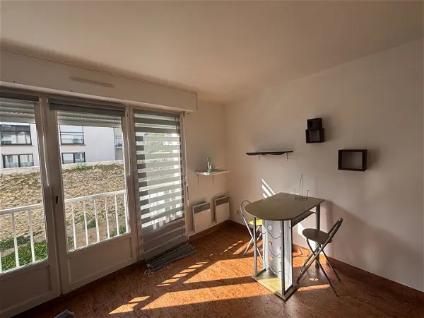 Location appartement 1 pièce - 22.72m² à Laval (53000)