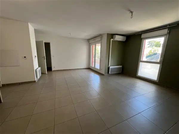 Location appartement 4 pièces - 78.6m² à Aubagne (13400)