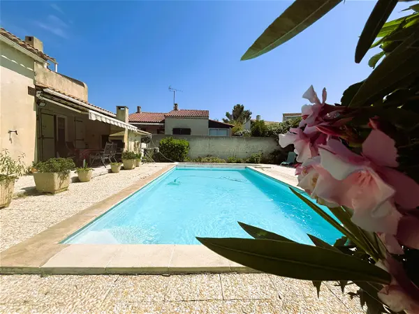 Maison à vendre - SAINT MITRE LES REMPARTS, 5 pièces