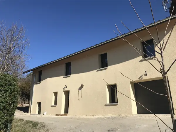 Maison à louer - Embrun, 4 pièces