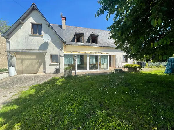Maison à vendre - RESTIGNE, 5 pièces