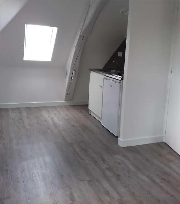 Location appartement 2 pièces - 17m² à Chateau gontier sur mayenne (53200)