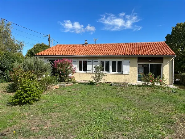 Maison à vendre - VOUILLE, 5 pièces