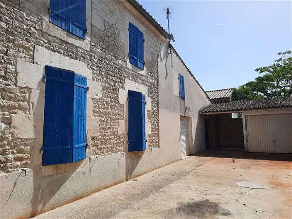 Location maison 5 pièces - 132.92m² à Surgeres (17700)