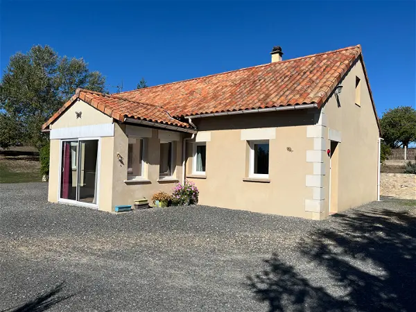 Maison à vendre - MONTMORILLON, 5 pièces