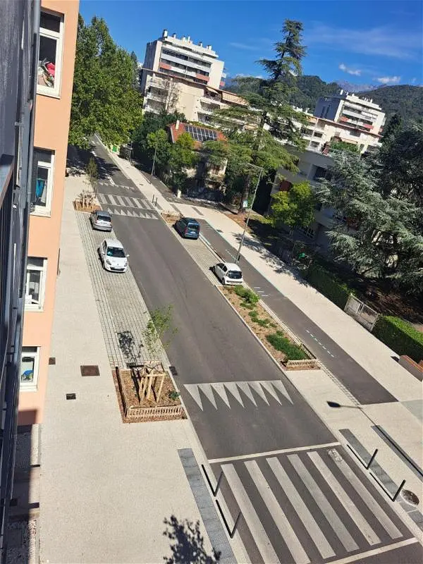 Appartement à louer - Saint-Martin-d'Hères, 3 pièces