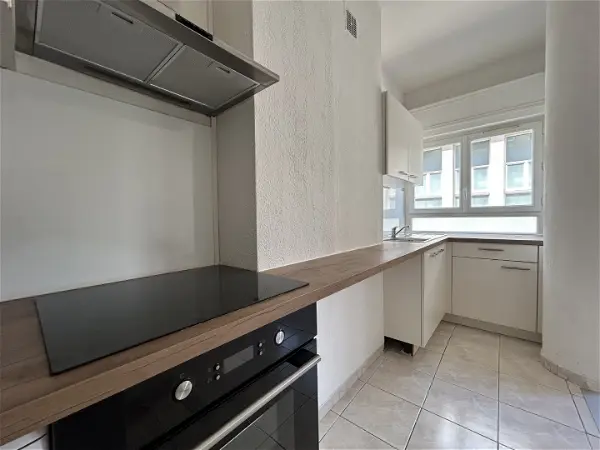 Location appartement 2 pièces - 36.37m² à Toulon (83000)