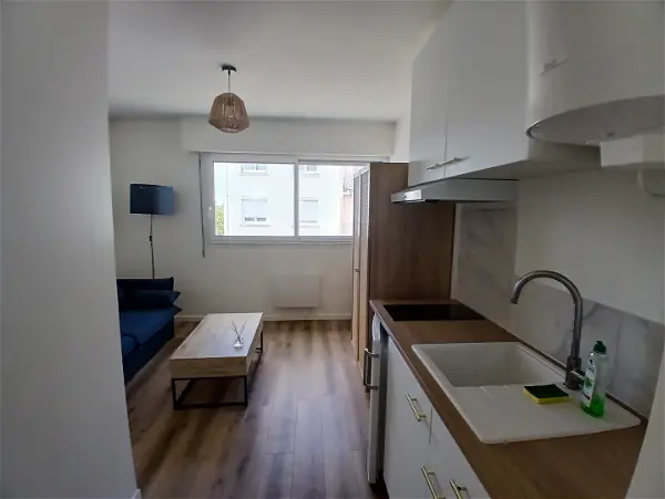 Appartement à louer - SAINT-NAZAIRE, 1 pièce