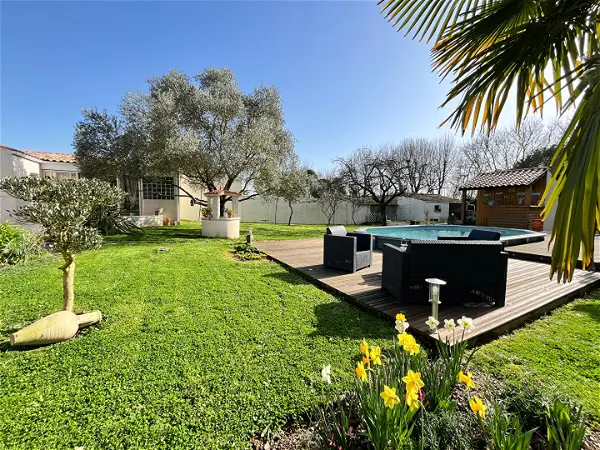 Maison à vendre - SAINTE SOULLE, 5 pièces