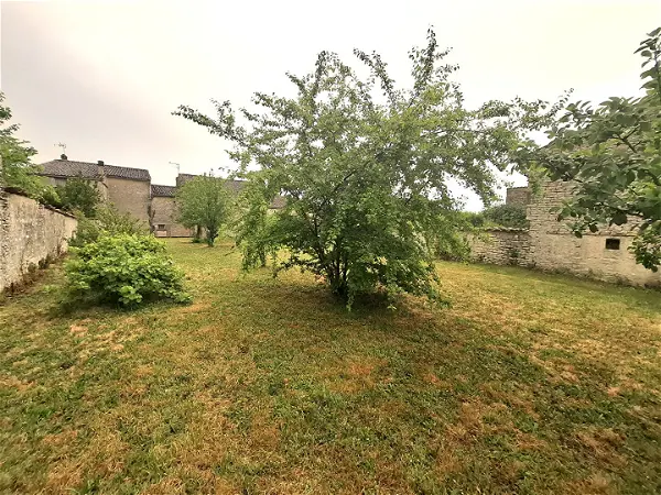 Achat maison 4 pièces - 117m² à Beauvais sur matha (17490)