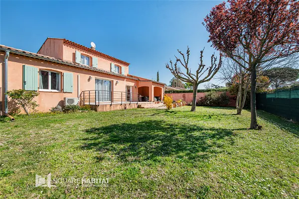 Maison à vendre - SAINT CANNAT, 7 pièces