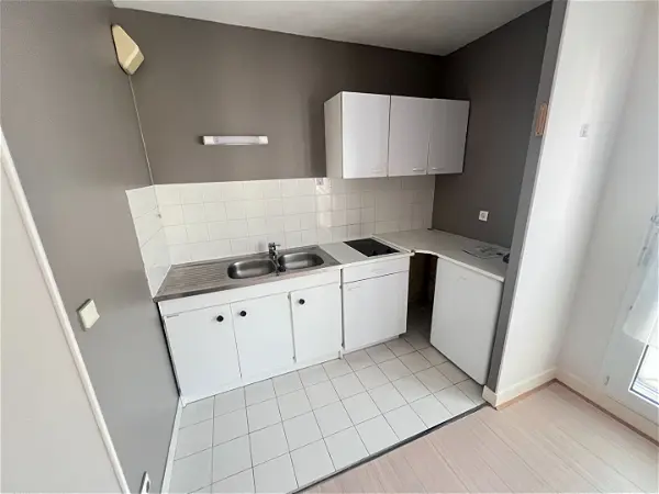Location appartement 1 pièce - 27.61m² à Blois (41000)