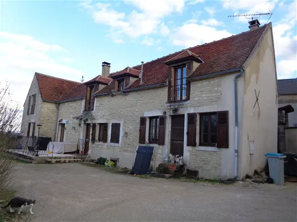 Maison à vendre - COURGIS, 7 pièces