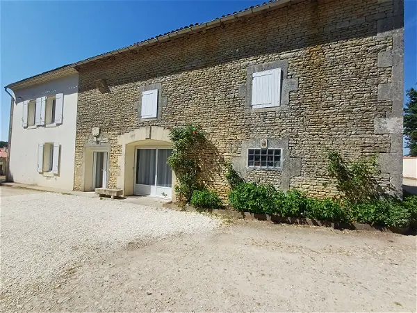 Maison à vendre - ASNIERES LA GIRAUD, 6 pièces