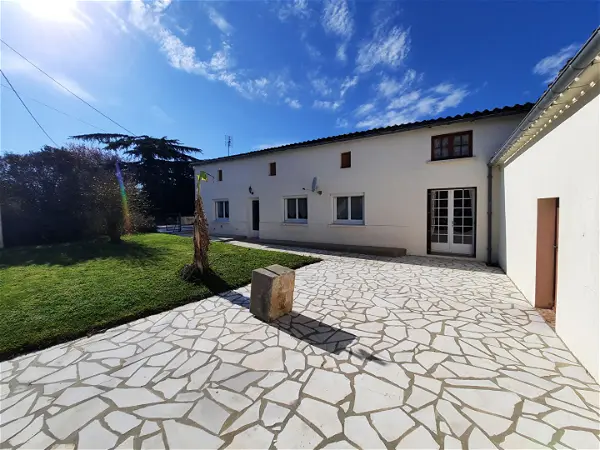 Maison à vendre - BURIE, 7 pièces