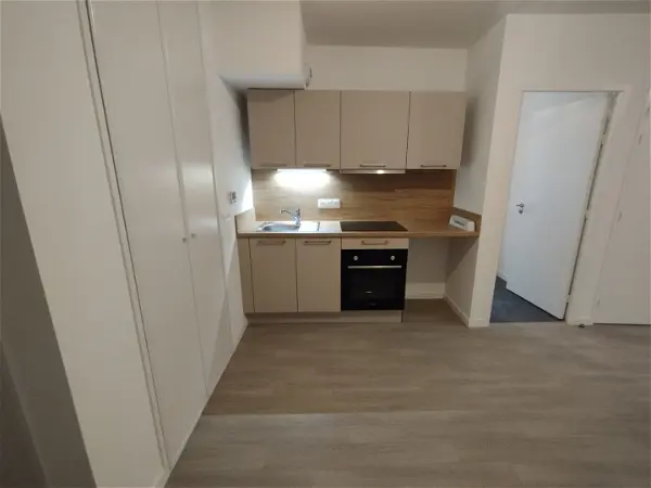 Appartement à louer - SAINT JACQUES DE LA LAND, 2 pièces