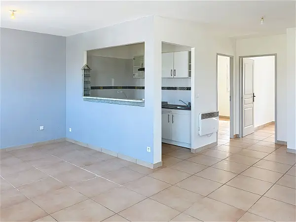 Location appartement 4 pièces - 75m² à Le soler (66270)